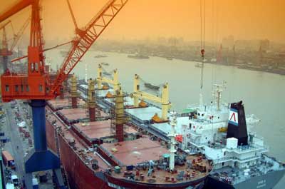 Shanghai aims at world's biggest shipyard