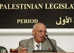 Abbas to address parliament amid struggle