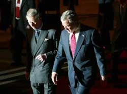 Bush defends Iraq war on visit to Britain