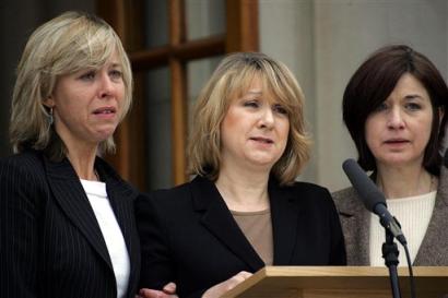 Iraq kidnap victim Margaret Hassan's three sisters, from left to right: Catherine Fitzsimons, Deidre Fitzsimons and Geraldine Fitzsimons make a statement to the media in Dublin Tuesday, Nov. 2, 2004. Irish Prime Minister Bertie Ahern and the relatives of Iraq hostage Margaret Hassan appealed Tuesday for her release. [AP]