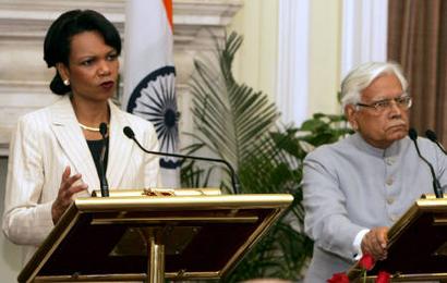 U.S. Secretary of State Condoleezza Rice (L) gestures during a news conference with India's Foreign Minister Natwar Singh in New Delhi March 16, 2005. [Reuters/file]