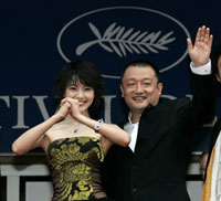 The leading actress Gao Yuanyuan(L) and the director Wang Xiaoshuai(R) of Shanghai Dreams 