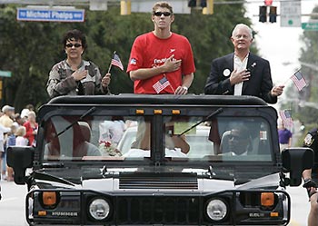 Michael Phelps' march to the Beijing Games begins at the 2005 world swimming championships, where the eight-time Olympic medallist will "switch gears" and try some new freestyle events. 