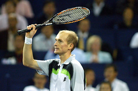 general view shows the tennis court during the match between Nikolay Davydenko of Russia and Andre Agassi of the U.S. as part of the Tennis Masters Cup in Shanghai, China November 14, 2005.