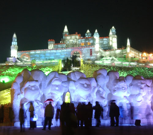Fireworks light up the sky as the 22nd Harbin International Ice and Snow Festival opens in Harbin, Northeast China's Heilongjiang Province Thursday January 5, 2006. A host of miniatures of Russian landmarks will be on display during the annual event themed "China-Russia Friendship." [newsphoto]
