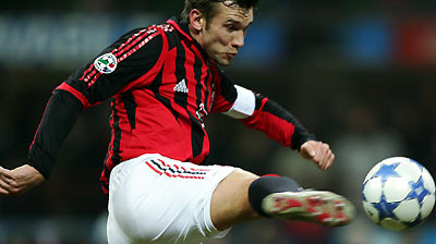 AC Milan's Andriy Shevchenko control the ball during their Italian Serie A soccer match against Parma at the San Siro Stadium in Milan,northern Italy January 8, 2006. 