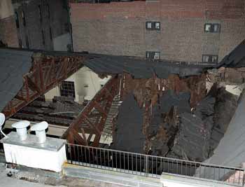 The roof of the First Romanian American Congregation is seen in New York January 22, 2006. Part of the roof of the synagogue collapsed earlier in the evening. No one was inside and no one was injured. 