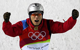 Han Xiaopeng of China reacts during qualification in the men's aerials freestyle competition at the Turin Winter Olympic Games. [Reuters]