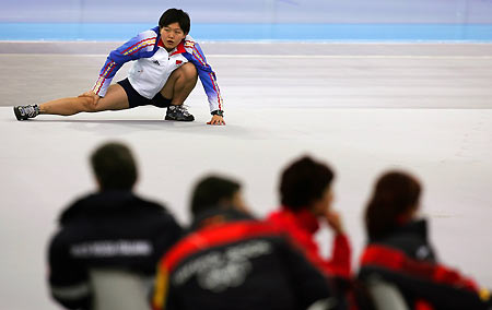 Chinese athletes train at Turin