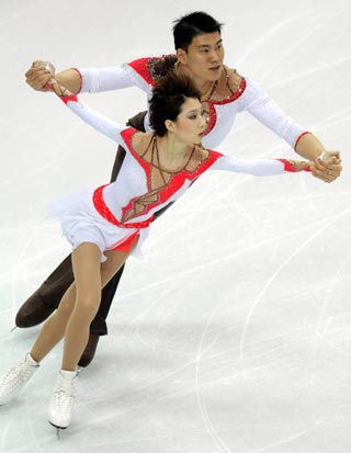 China wins silver, bronze in figure skating