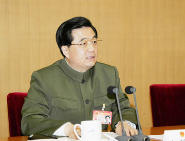 Hu Jintao joins PLA group discussion