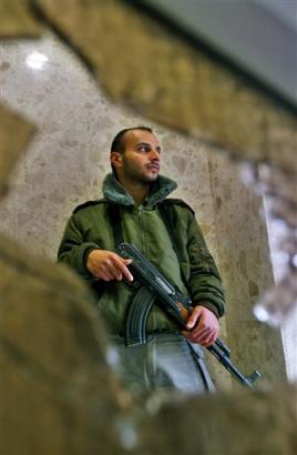 Gunmen break up Fatah party meeting