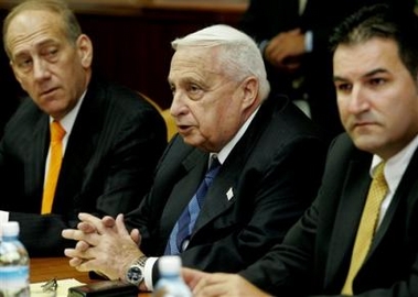 Sharon warns against Hamas participation