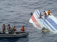 Crews find vertical stabilizer in Air France crash