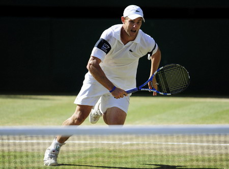 Federer beats Roddick for record 15th Grand Slam