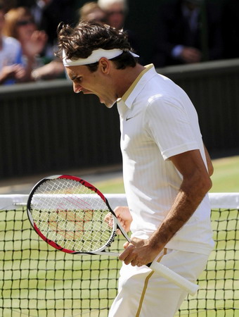 Federer beats Roddick for record 15th Grand Slam