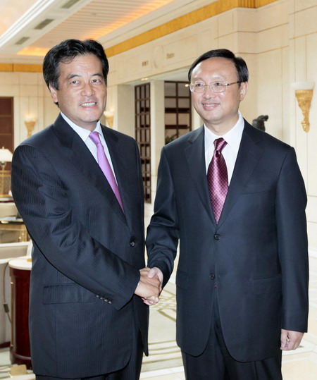 China, Japan FMs meet, highlighting bilateral ties