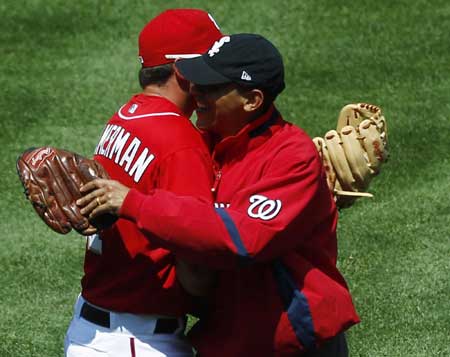 Obama highlights opening day of Major League Baseball