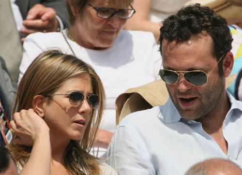 Aniston enjoys staying with Vince in Paris