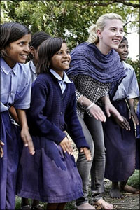 Scarlett skips Oscars to see aid work projects in India, Sri Lanka