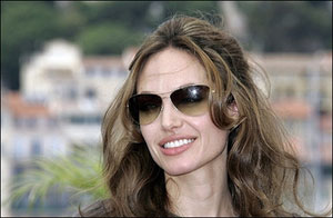 Jolie plans to take break from films