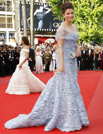 Eva Longoria Parker arrives for opening ceremony of 63rd Cannes Film Festival