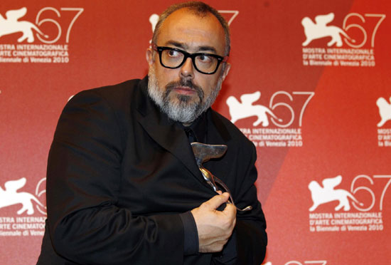 Alex de la Iglesia receives the Silver Lion as Best Director