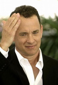 Tom Hanks urges end to writers' strike