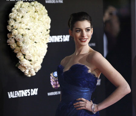 Hathaway,Alba and other celebs at premiere of 