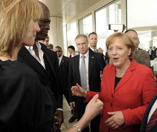 Heidi Klum meets German Chancellor Angela Merkel in L.A.