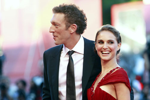 Natalie Portman arrives at 'Black Swan' red carpet at 67th Venice Film Festival