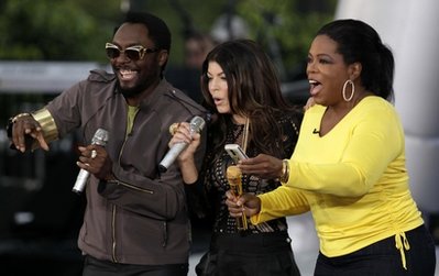 Viewers are Oprah's focus during 25th, last season
