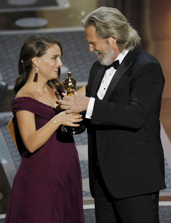 Natalie Portman wins the Oscar for best actress