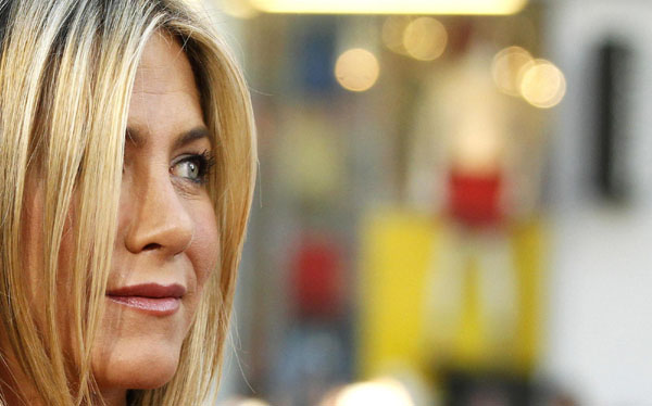 Aniston attends premiere of 'Horrible Bosses'in Hollywood