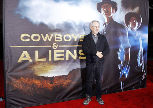 'Cowboys & Aliens' premieres