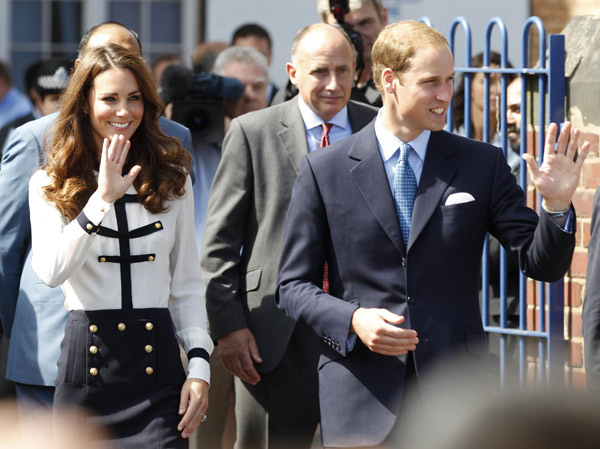 William and Catherine visit Summerfield Community Centre