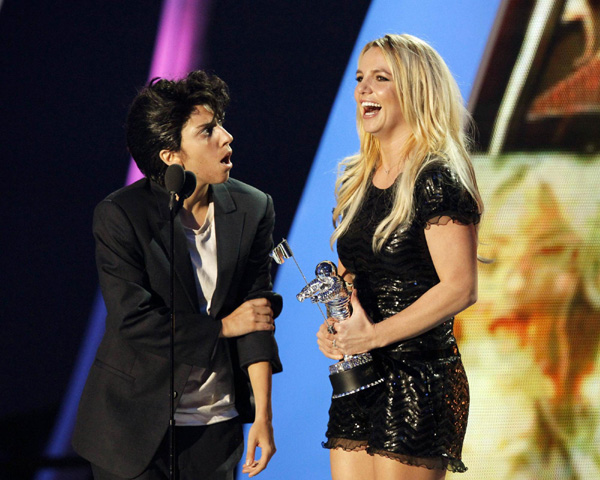 Gaga and Perry win big at 2011 MTV Video Music Awards