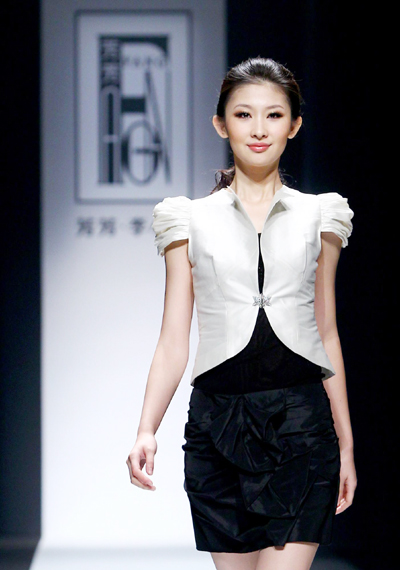 Li Xiaoyan S/S 2012 collection