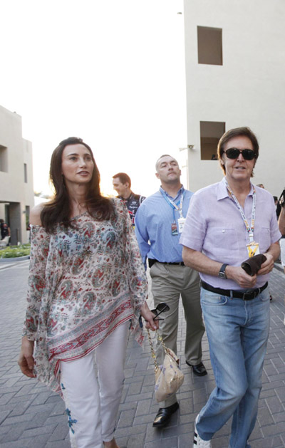 Newlywed McCartney at F1 Grand Prix