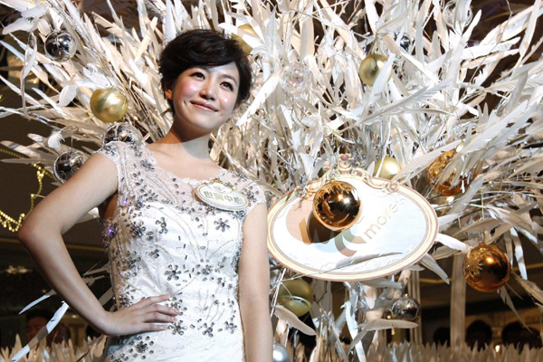 Michelle Chen promotes upcoming Christmas event