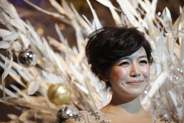 Michelle Chen promotes upcoming Christmas event