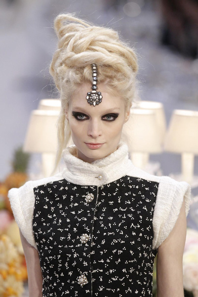 Metiers D'Art Show for Chanel