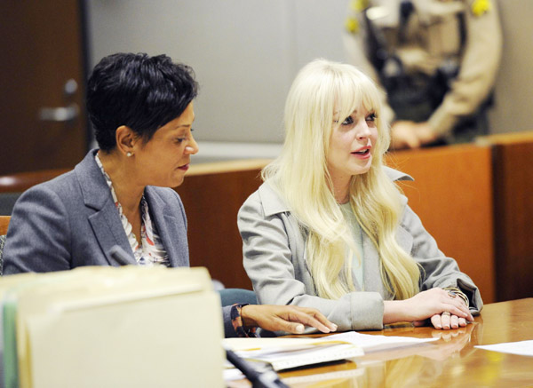 Lindsay Lohan attends probation hearing