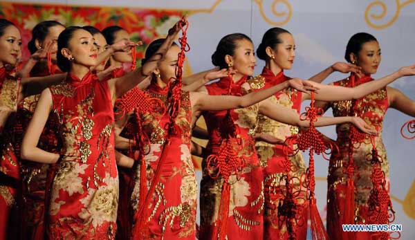 Chinese costumes show in Japan