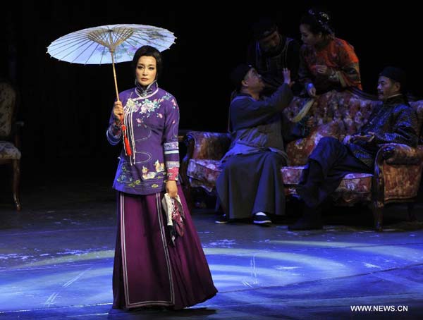 Chinese actress Liu Xiaoqing performs in drama 'Fenghua Juedai'