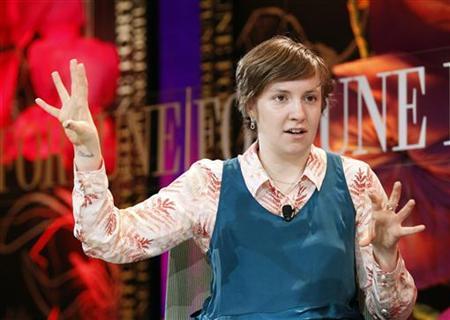 Lena Dunham vows to put some color into 'Girls'