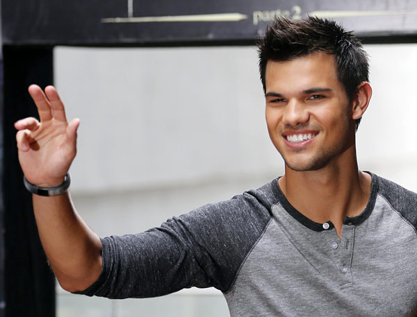 Taylor Lautner promotes 'Twilight Saga'