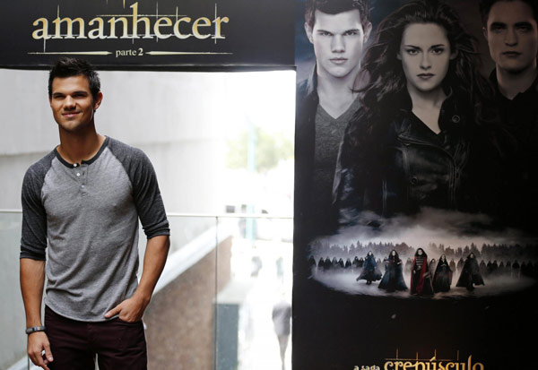 Taylor Lautner promotes 'Twilight Saga'