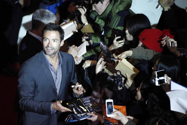 Hugh Jackman promotes 'Les Miserables' in Seoul