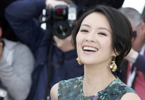 Zhang Ziyi poses for photocall in Cannes